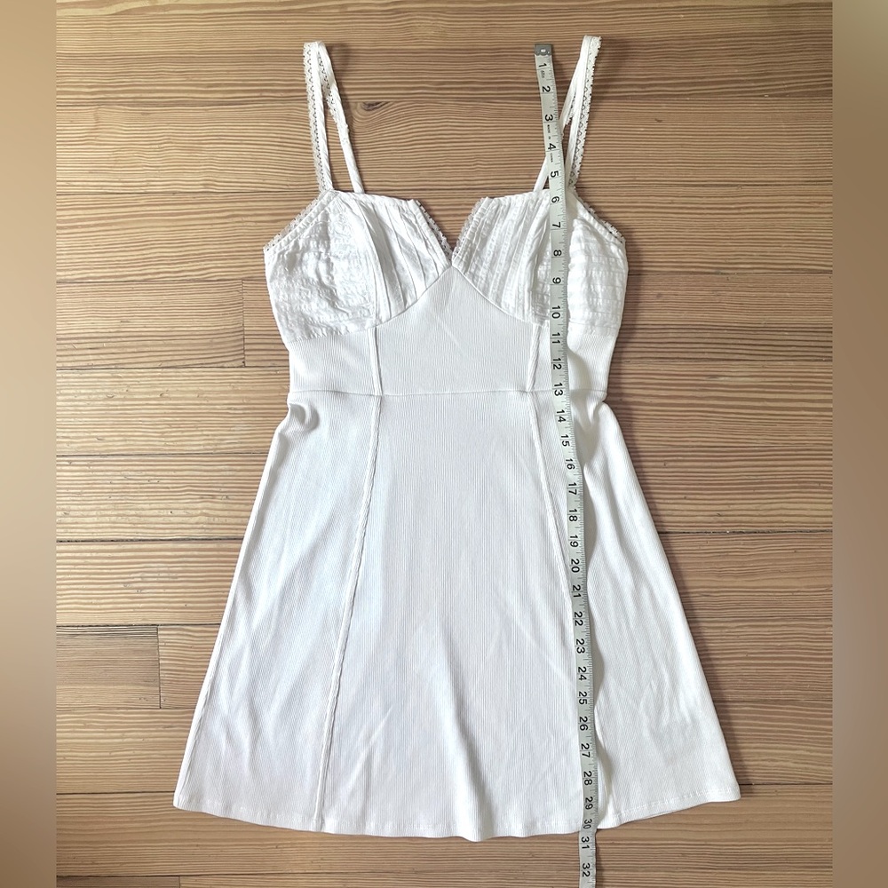American Eagle White Mini Dress Sz XS. - Picture 4 of 9